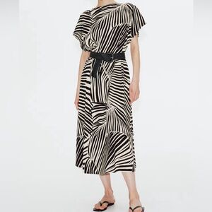 H&M Defined-Waist Maxi Dress B&W Print, Size M